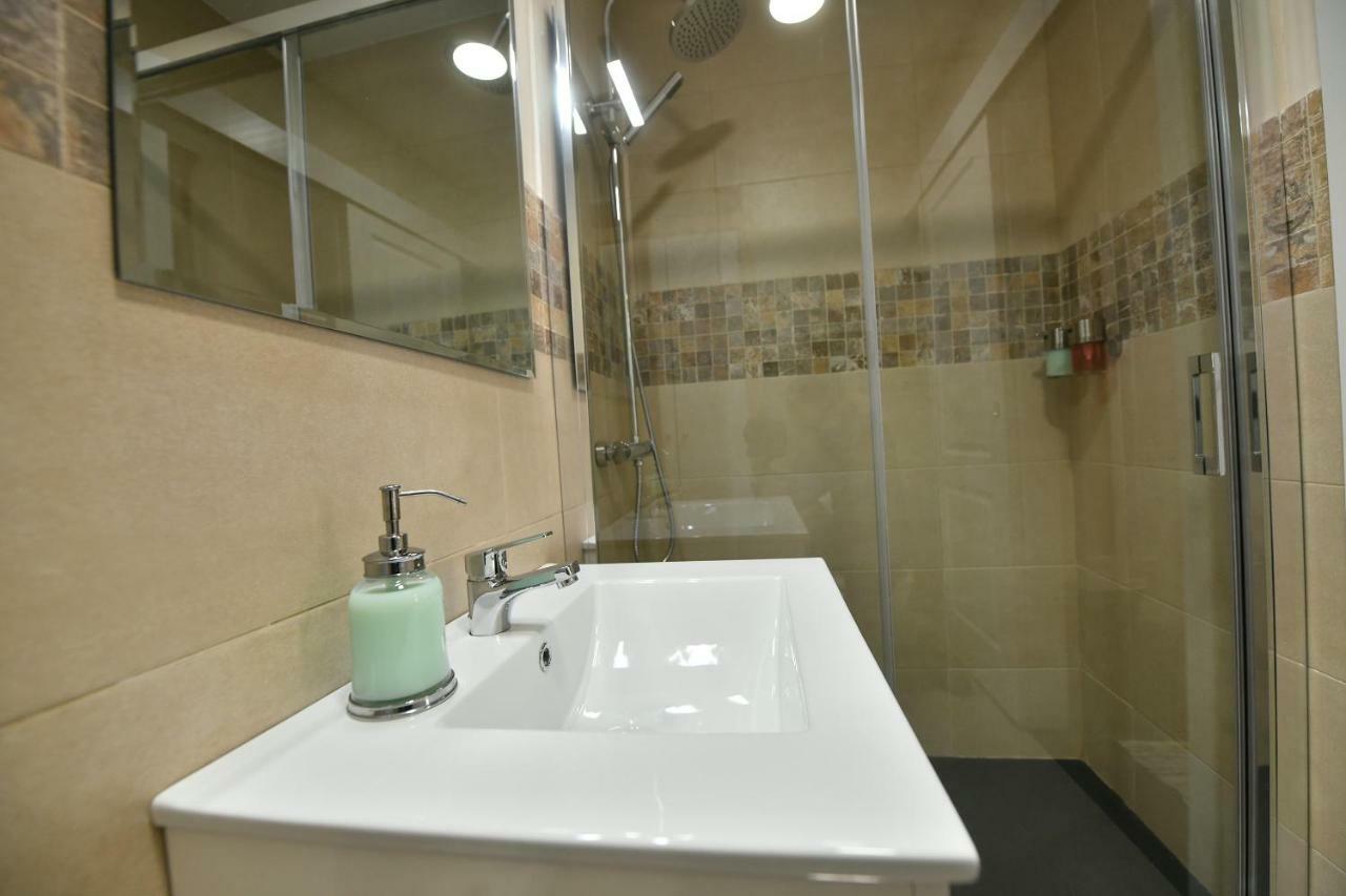 Apartamento Arenal Sevilla Buitenkant foto